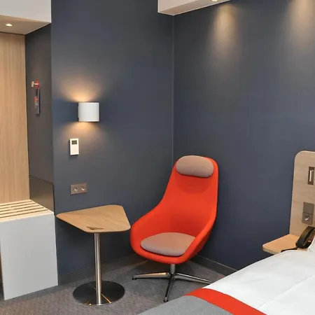 Express - By Ihg