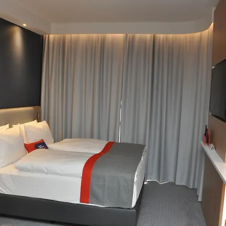 Hotell Express - By Ihg