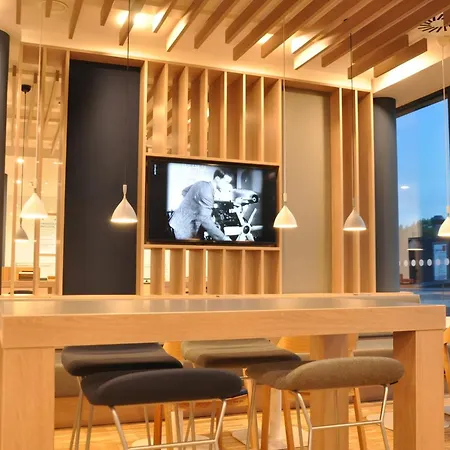 Express - By Ihg Hotell