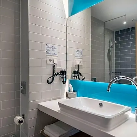 Hotell Express - By Ihg 3*