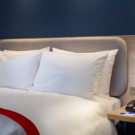 Express - By Ihg 3*