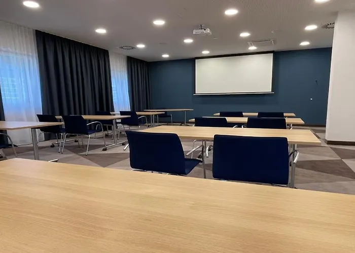 Hotel Express - By Ihg 3*